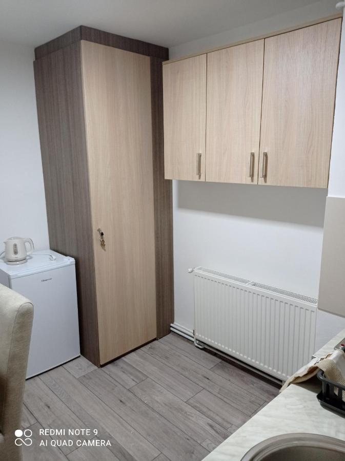 7 Days Premium Apartment 2 수보티차 외부 사진
